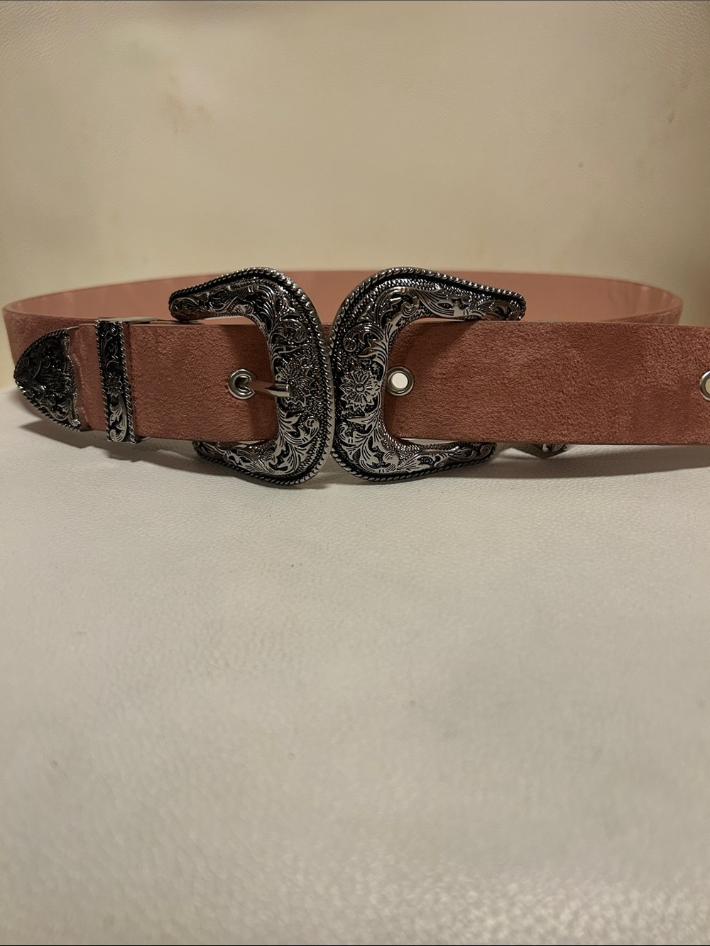 Western Double-Buckle Suede Waist Belt in Dusty Rose. New !